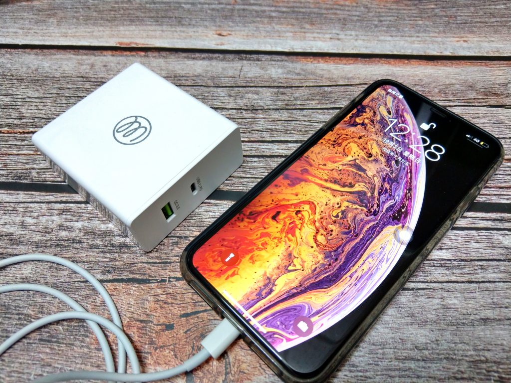 iPhone、Android手機與眾多設備快充實測 - One More 60W PD&QC快充充電器 - htc u11, iphone, iPhone XS Max, iPhone快充, iPhone快充線, Macbook充電器推薦, OneMore, PD Charger, PD充電器, PD充電器推薦, power delivery, qc3.0 - 科技生活 - teXch