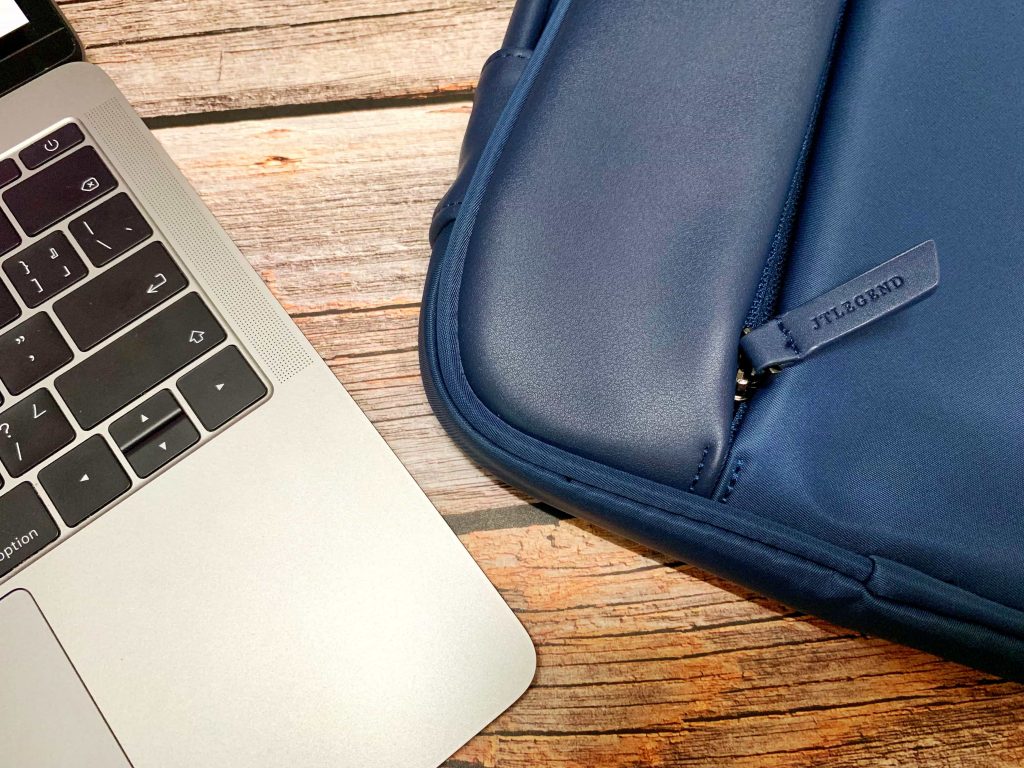 MacBook 筆電包開箱 - JTLEGNED Honoré 旅行筆電內袋 - apple macbook配件, Honore, JTLegend, JTLEGEND Macbook, jtlegend ptt, JTLEGEND 好用嗎, jtlegend 評價, JTLEGNED Honoré, macbook, Macbook pro, Macbook 周邊, Macbook 筆電包, Macbook 配件, Macbook周邊, Macbook周邊 ptt, Macbook周邊商品, Macbook筆電包, Macbook配件, Macbook配件 ptt, Macbook配件推薦, 筆電包, 筆電包 13吋, 筆電包 15.6, 筆電包 15吋, 筆電包 17吋, 筆電包 ptt, 筆電包 品牌, 筆電包 哪裡買, 筆電包 推薦, 筆電包哪裡買, 筆電包推薦, 筆電包膜, 防水筆電包 - 科技生活 - teXch