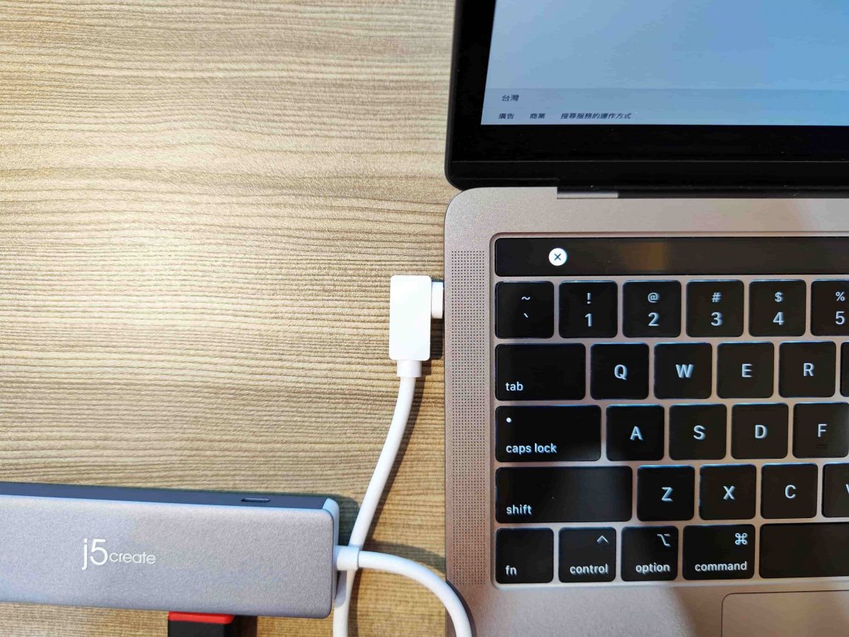 j5create JCD375 USB-C Gen2 集線器 - 模組化可玩性高的 MacBook USB-C Hub - apple macbook配件, CASA Hub 5E, hub 推薦, hub推薦, j5create, j5create JCD375, j5create 凱捷, Mac, macbook, MacBook hub, macbook hub pt, macbook hub ptt, macbook hub 推薦, macbook hub推薦, Macbook pro, MacBook Pro hub, MacBook Pro 配件, MacBook Pro配件, Macbook 配件, Macbook 配件 推薦, Macbook配件, Macbook配件 推薦, Macbook配件推薦, 凱捷科技 - 科技生活 - teXch