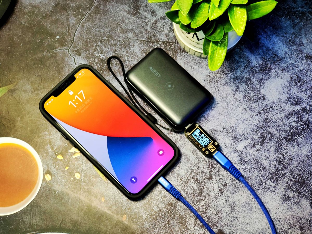 AUKEY Basix Pro Mini PD快充行動電源 - 體積小重量輕、充電規格強大 - Aukey, AUKEY Basix Pro Mini, AUKEY Basix Pro Mini 推薦, AUKEY Basix Pro Mini 評價, AUKEY Basix Pro Mini 購買, AUKEY Basix Pro Mini 開箱, AUKEY Basix Pro Mini推薦, AUKEY Basix Pro Mini評價, AUKEY Basix Pro Mini購買, AUKEY Basix Pro Mini開箱, AUKEY iphone, AUKEY iPhone 12, AUKEY iPhone 配件, AUKEY iPhone配件, AUKEY powerbank, AUKEY 充電器, AUKEY 耳機, AUKEY 行動電源, AUKEY 行動電源 充電, AUKEY 行動電源 推薦, AUKEY 行動電源 評價, AUKEY 行動電源充電, AUKEY 行動電源推薦, AUKEY 行動電源評價, AUKEY 評價, aukey充電器, AUKEY耳機, AUKEY行動電源, AUKEY行動電源 充電, AUKEY行動電源 推薦, AUKEY行動電源 評價, AUKEY行動電源充電, AUKEY行動電源推薦, AUKEY行動電源評價, AUKEY評價 - 科技生活 - teXch