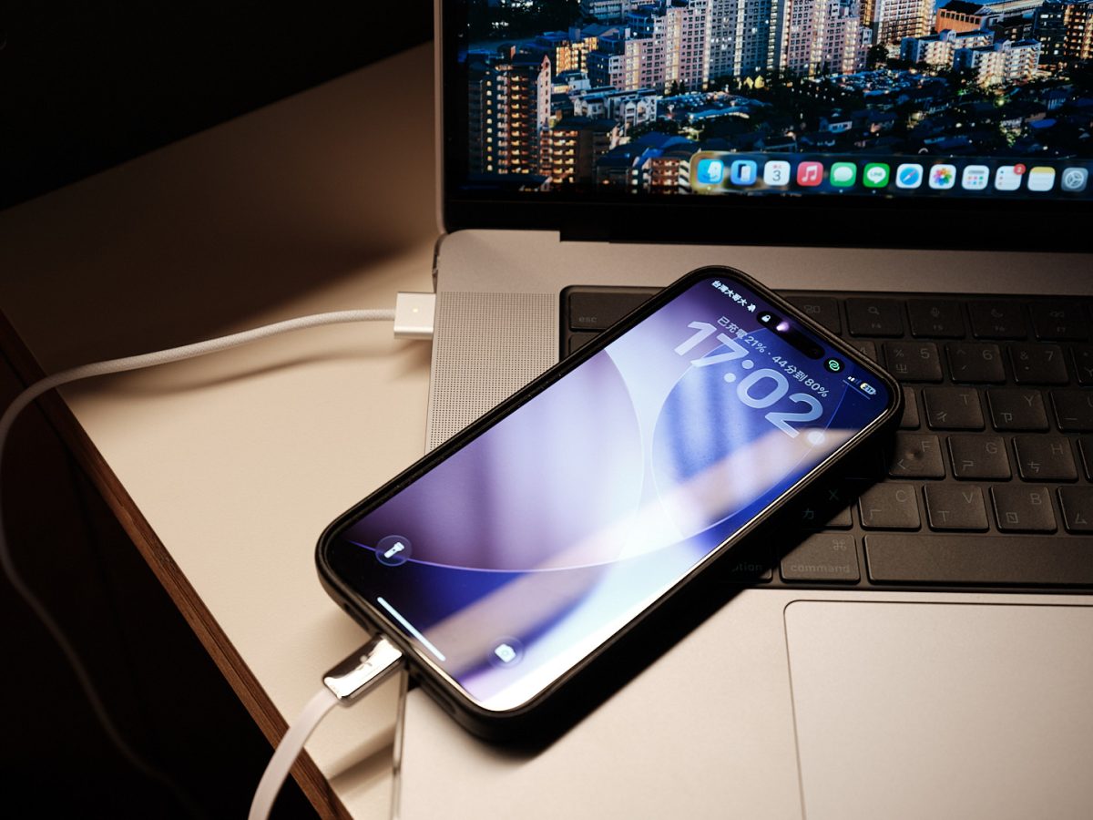 TORRAS, torras iPhone 17, TORRAS充電器, TORRAS手機殼 - 科技生活 - teXch iPhone 17手機殼推薦 – TORRAS Ostand 支架手機殼開箱,Ostand Spin Silicone、Spin Air - TORRAS, torras iPhone 17, TORRAS充電器, TORRAS手機殼 - 科技生活 - teXch