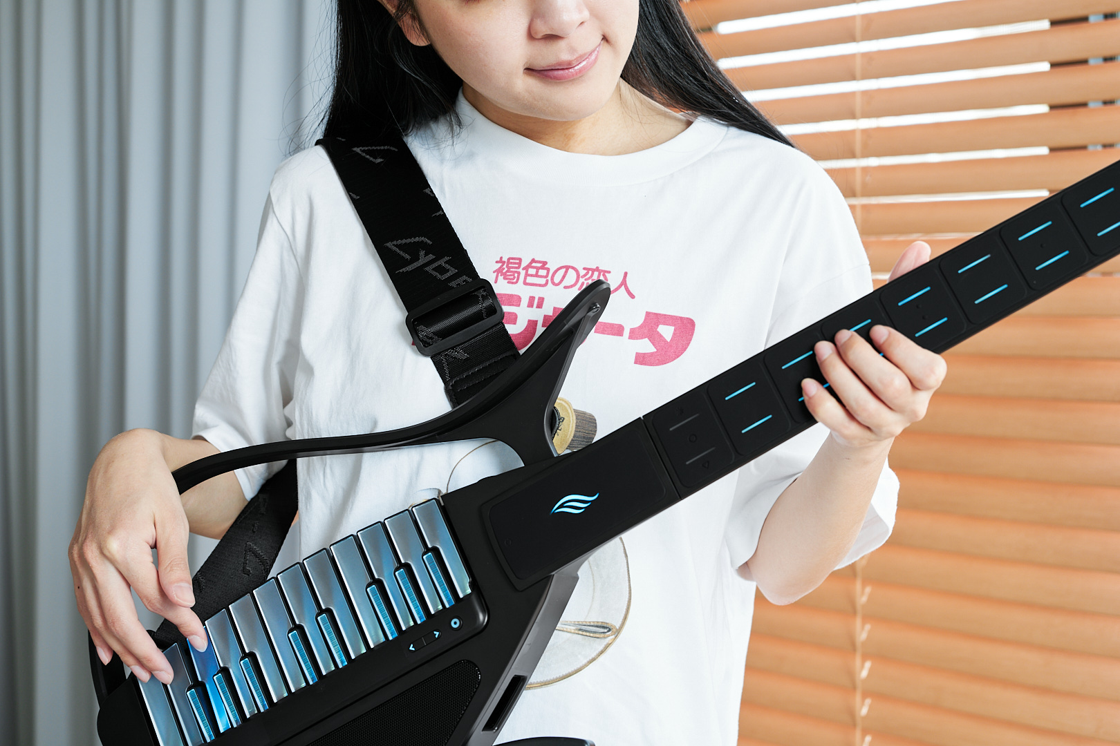 Enya Cyber-G 智慧無弦吉他 – 全能多樂器伴奏不求人，模組化設計多合一樂器