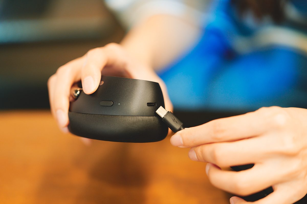 JLab Epic Lux Lab Edition降噪耳罩式耳機開箱實測 - 做工精緻、深度降噪、極致音質 - JLab, JLab Epic Lux Lab Edition, JLab耳機, JLab耳機評價, JLab評價 - 科技生活 - teXch