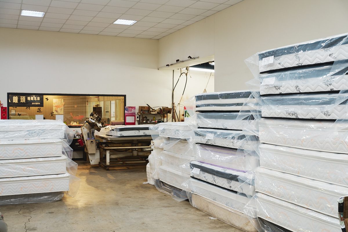 台中床墊八鐘頭睡眠名床-台中大里門市｜床墊現場製作，試躺心得分享 - 八鐘頭床墊, 八鐘頭床墊推薦, 八鐘頭睡眠名床, 床墊推薦 - 科技生活 - teXch