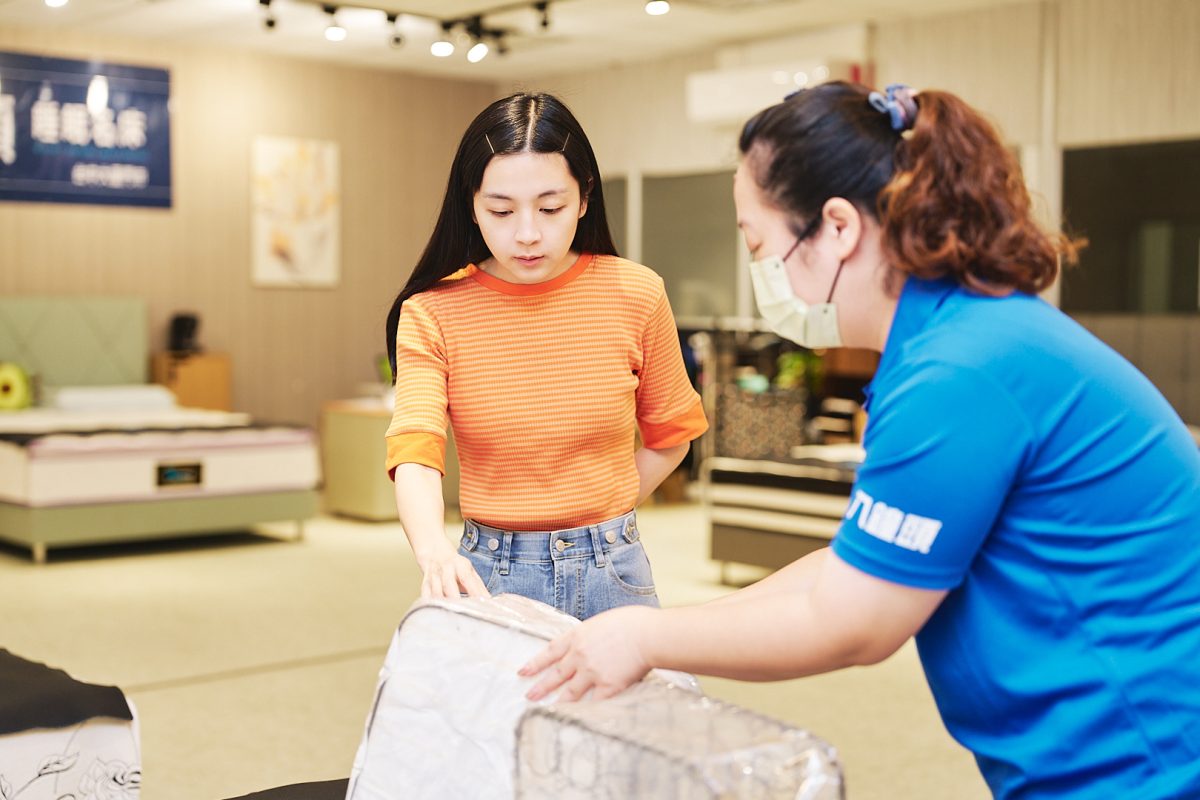 台中床墊八鐘頭睡眠名床-台中大里門市｜床墊現場製作，試躺心得分享 - 八鐘頭床墊, 八鐘頭床墊推薦, 八鐘頭睡眠名床, 床墊推薦 - 科技生活 - teXch