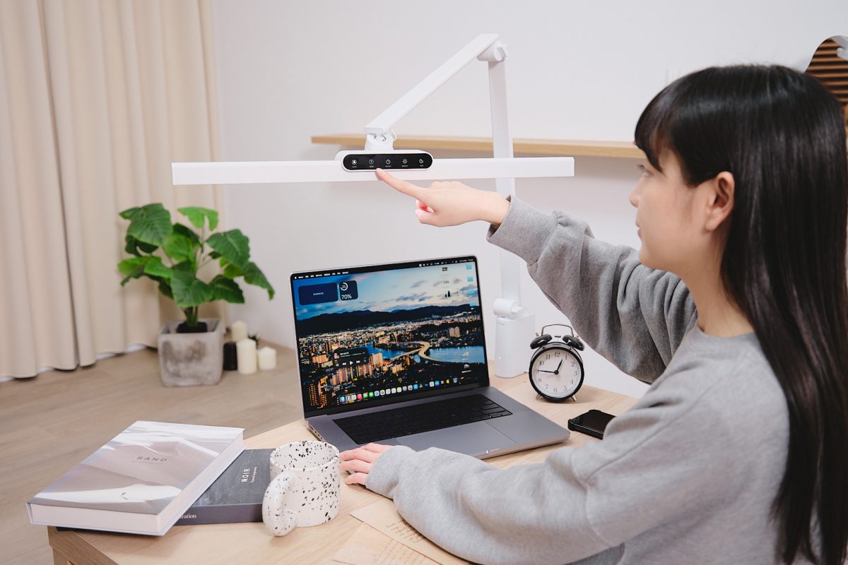 護眼檯燈推薦 – 喜光全光譜檯燈全系列評價與選購指南 - 全光譜檯燈, 全光譜檯燈推薦, 喜光, 檯燈, 檯燈推薦 - 科技生活 - teXch
