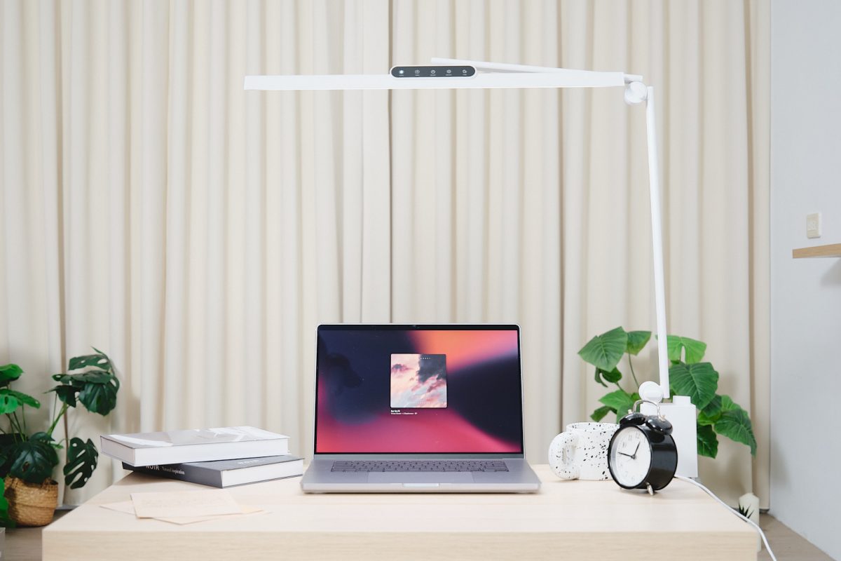 護眼檯燈推薦 – 喜光全光譜檯燈全系列評價與選購指南 - 全光譜檯燈, 全光譜檯燈推薦, 喜光, 檯燈, 檯燈推薦 - 科技生活 - teXch
