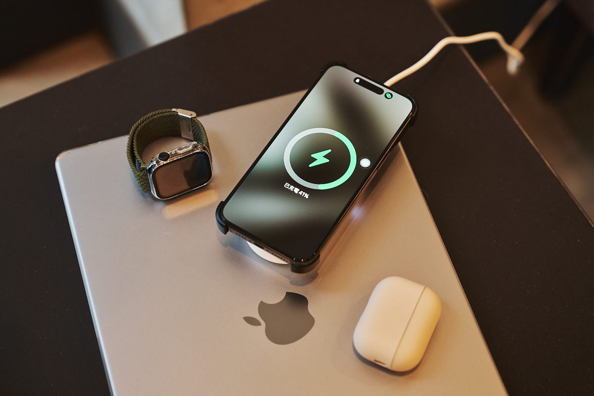 Hipporizz Zeno Qi2.2 25W 三合一無線充電器開箱與使用心得分享 - Hipporizz, Hipporizz Zeno, Hipporizz Zeno優惠, Hipporizz Zeno評價, 無線充電器 - 科技生活 - teXch